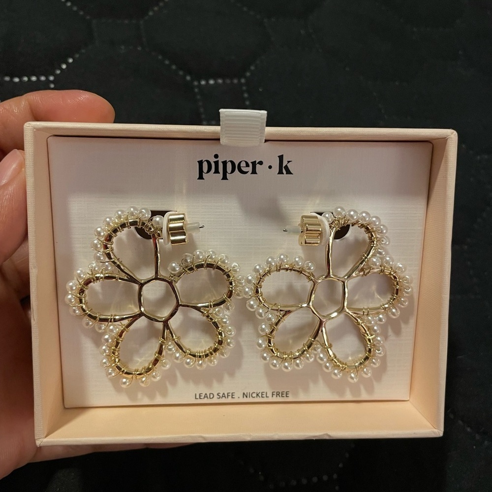 Piper Gold Floral Earrings with Pearls
